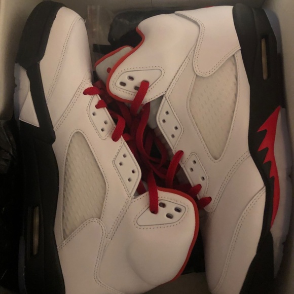 Jordan 5 Retro Fire Red Silver Tongue Size 12